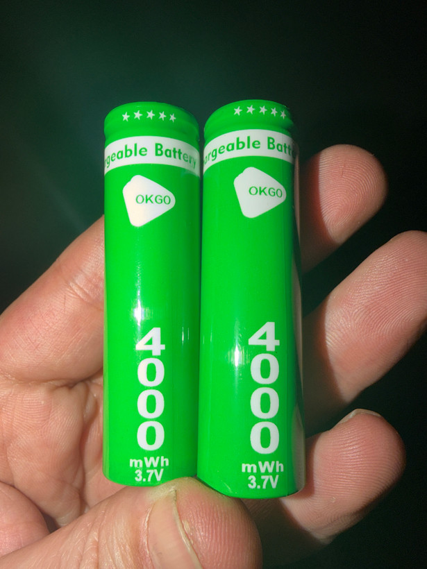 چراغ اضطراری LED چندکاره OKGO مدل FA‑3630 توان 28 وات با شارژ AC/DC و پنل خورشیدی