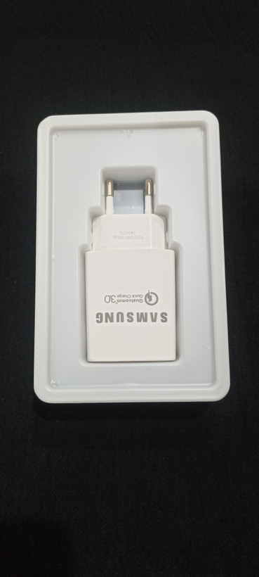 شارژر گوشی سامسونگ مدل T1-QC182-3 ظرفیت ۱۸ وات فست شارژ